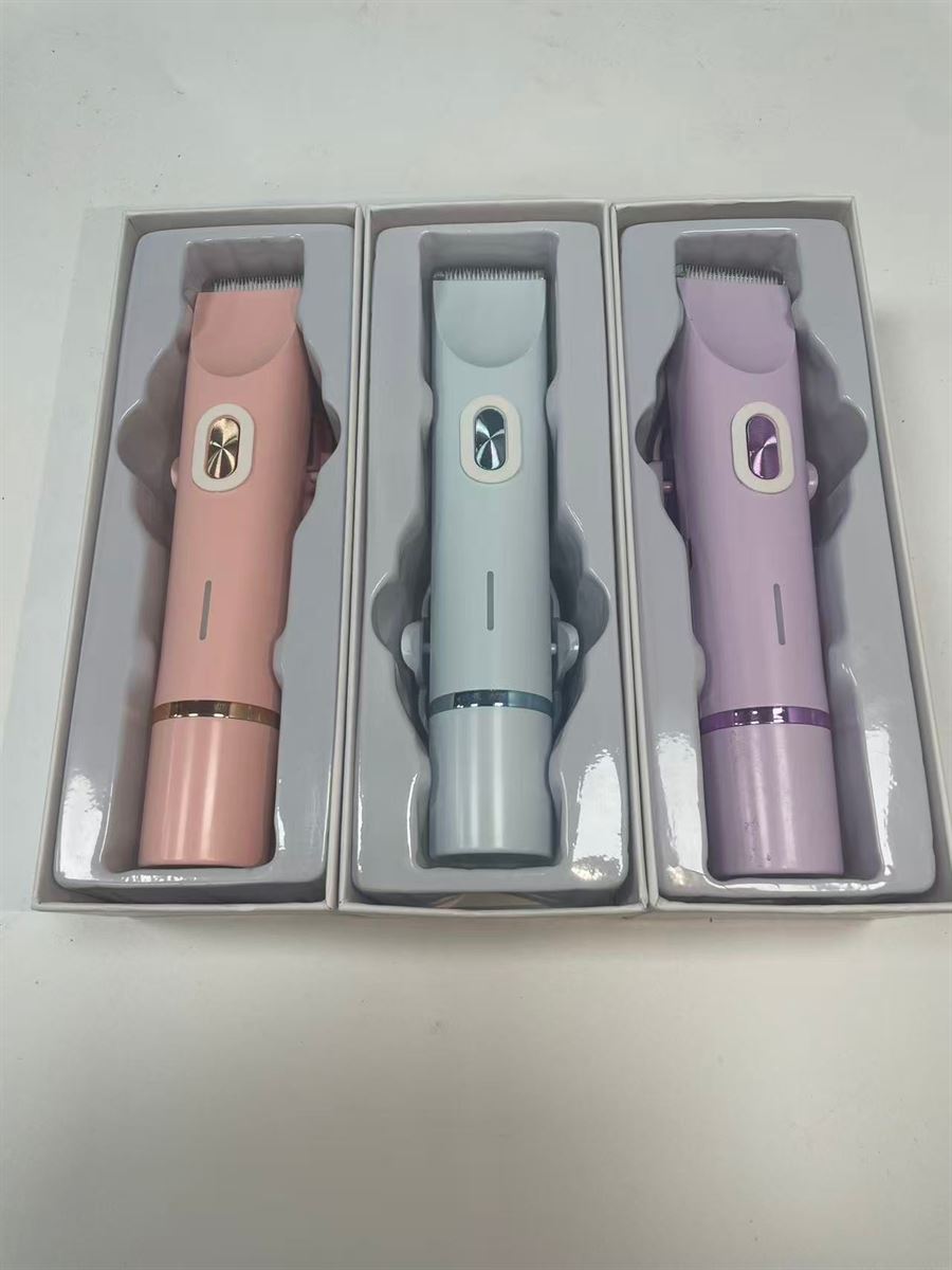 Three dual-head shavers in white blister trays